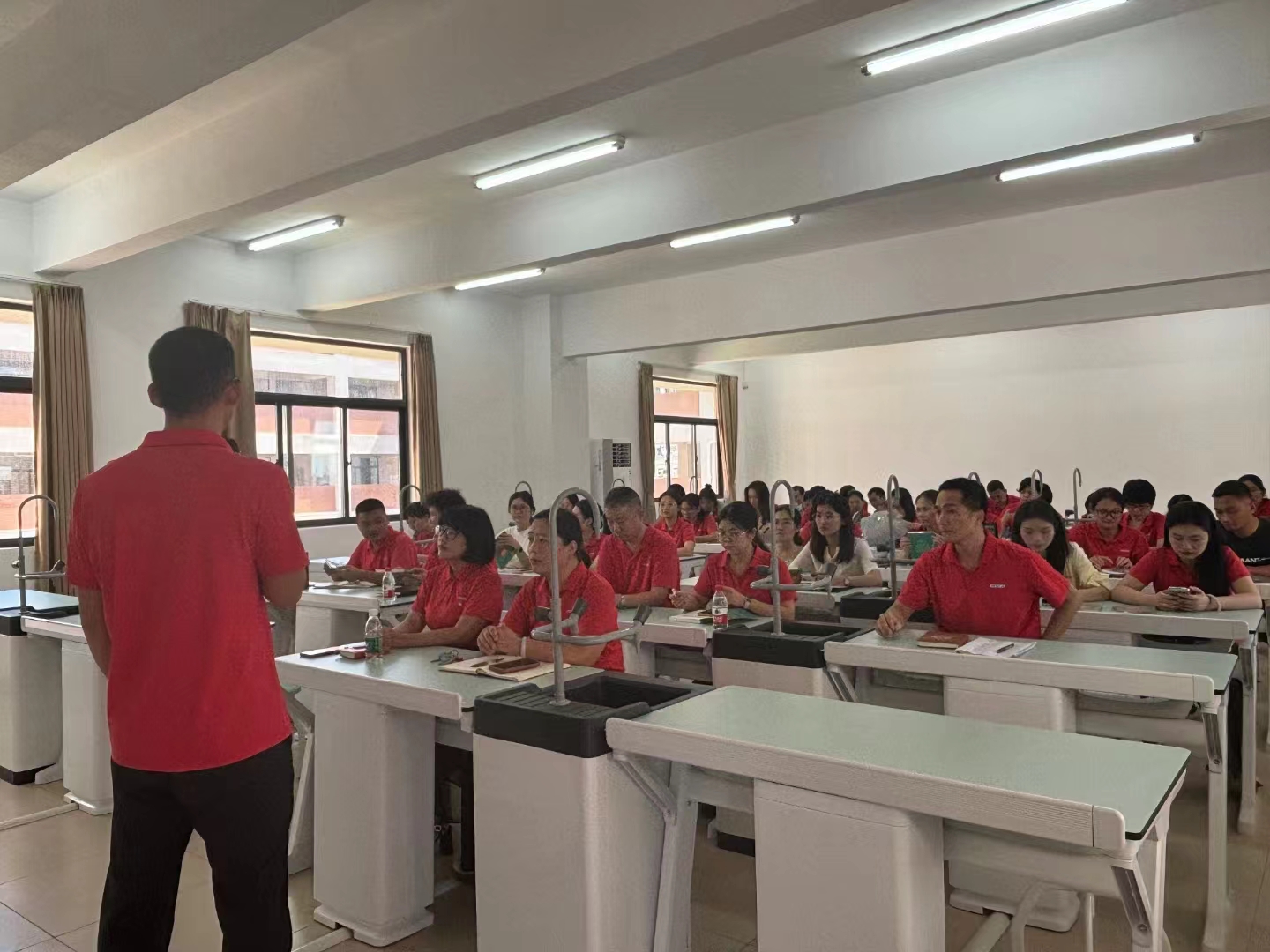 教师会议